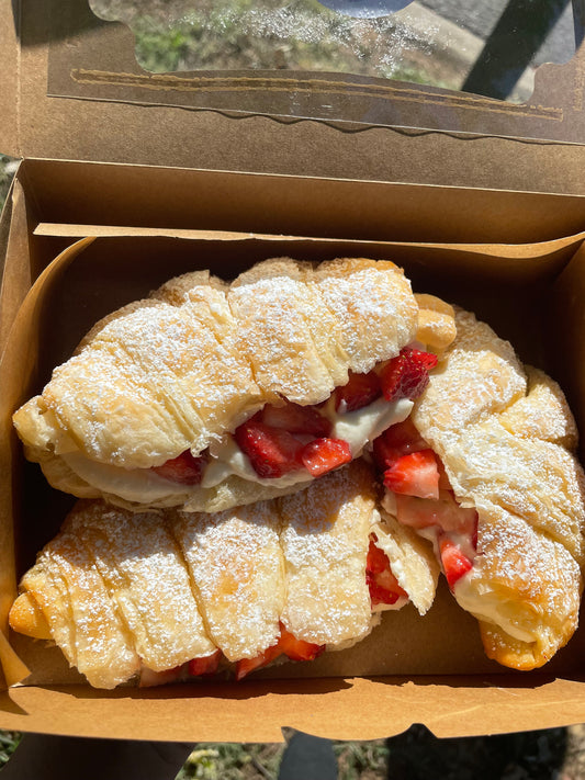 Croissants: 🍓Strawberry Coconut Cream🥥