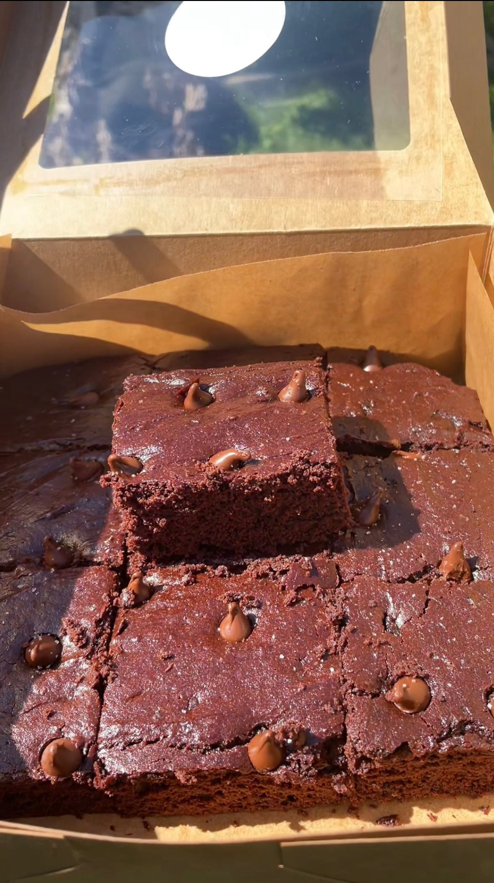CAKEY BROWNIES