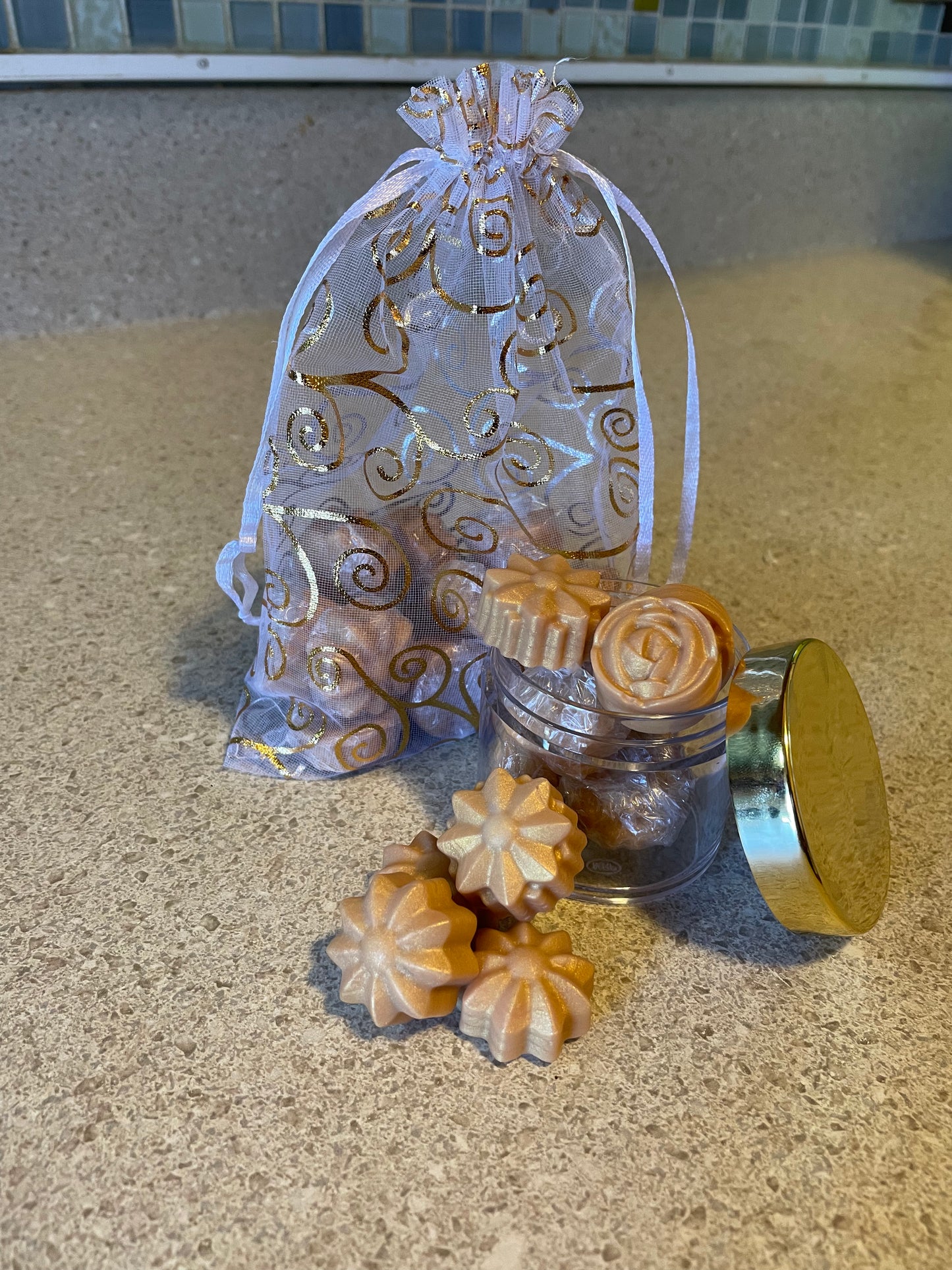 SHIMMER BODY BUTTERS